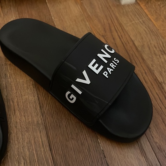 Authentic Givenchy Logo Slide Sandal - Size 6US / 36EU - Picture 4 of 7